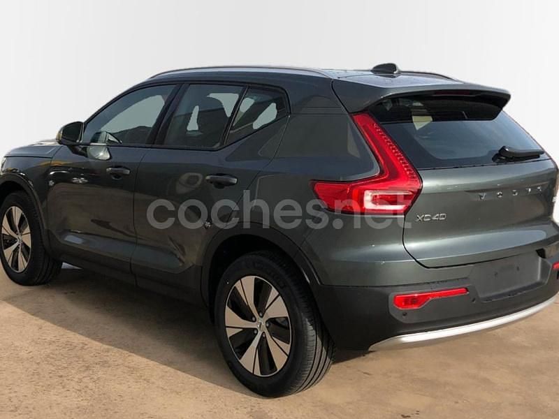 Nuevo Volvo XC40 Core 163 CV (119 kW) 2025 Verde SUV