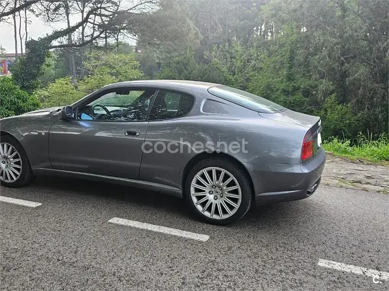 Usado Maserati Coupé 390 CV (286 kW) 2003 Gris / plata Coupe