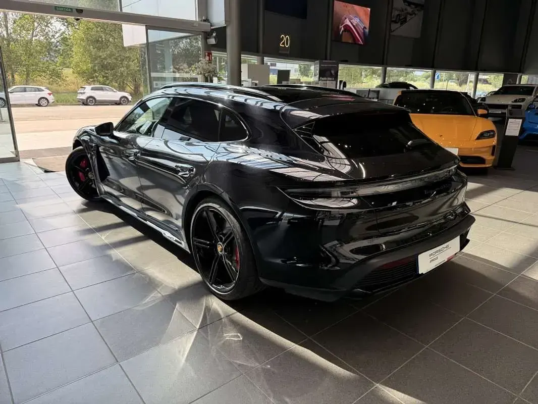 Usado Porsche Taycan GTS Sport Turismo Sport Turismo 439 kW (598 CV) 2022 Negro Familiar