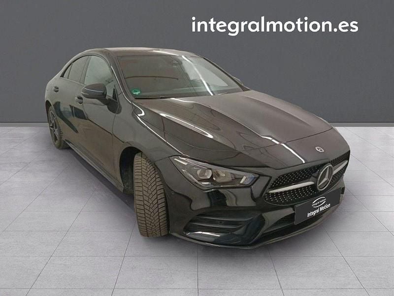 Usado Mercedes CLA250e 217 CV (159 kW) 2022 Negro Berlina