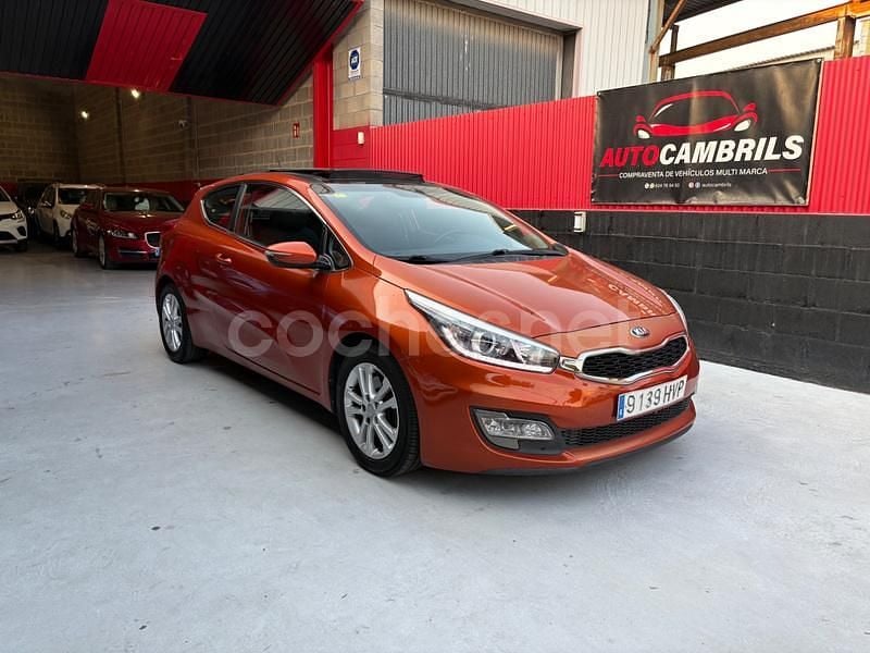 Naranja Usado 2014 Kia ProCeed Utilitario | 7990 € (Buen precio) - Imagen 1/4