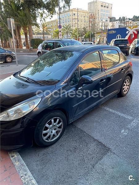 Usado Peugeot 207 90 CV (66 kW) 2009 Negro Berlina