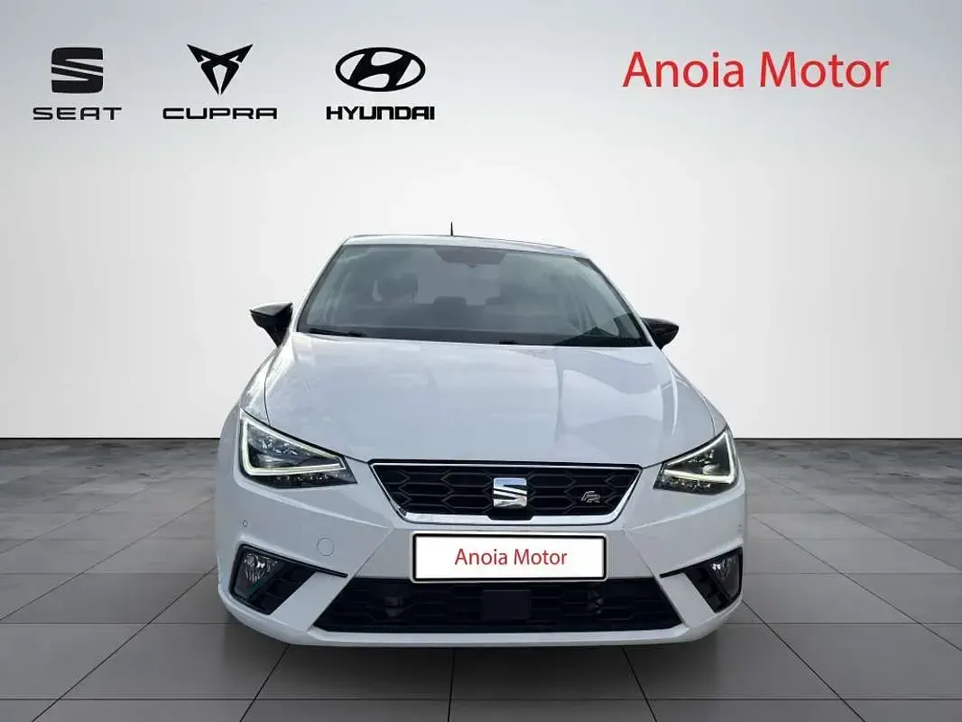 Usado Seat Ibiza FR 150 CV (110 kW) 2017 Blanco Utilitario