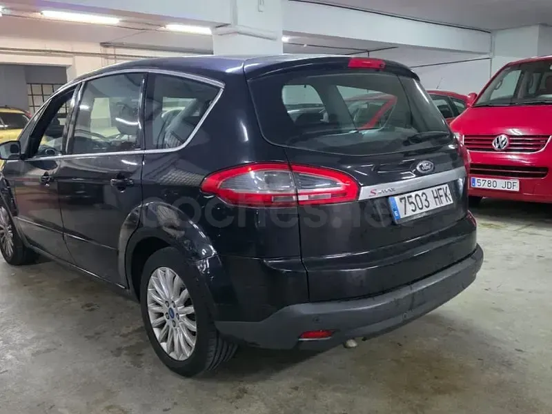 Usado Ford S-MAX Trend 140 CV (102 kW) 2011 Gris / plata Monovolumen