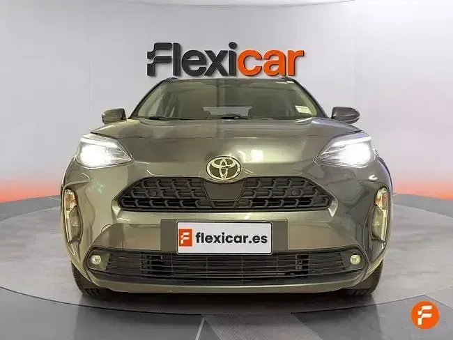 Usado Toyota Yaris Active 130 CV (95 kW) 2025 Gris Utilitario