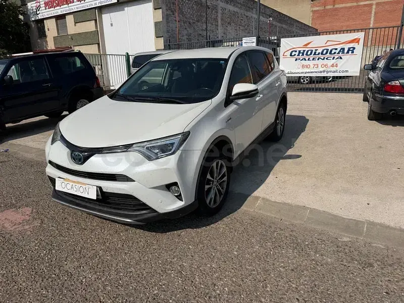 Usado Toyota RAV4 Hybrid Executive 197 CV (144 kW) 2017 Blanco SUV