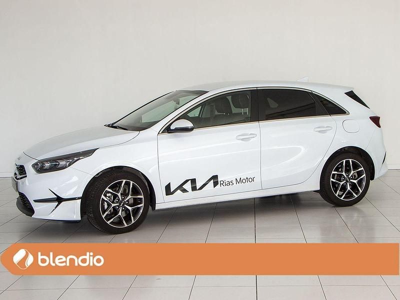 Usado Kia Ceed 120 CV (88 kW) 2023 Blanco Utilitario