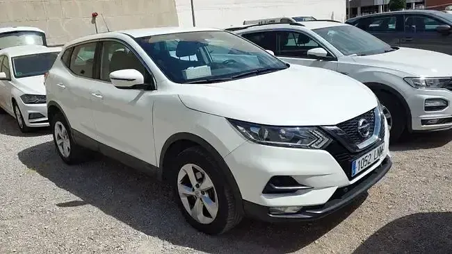 Usado Nissan Qashqai Acenta 116 CV (85 kW) 2021 Marrón SUV