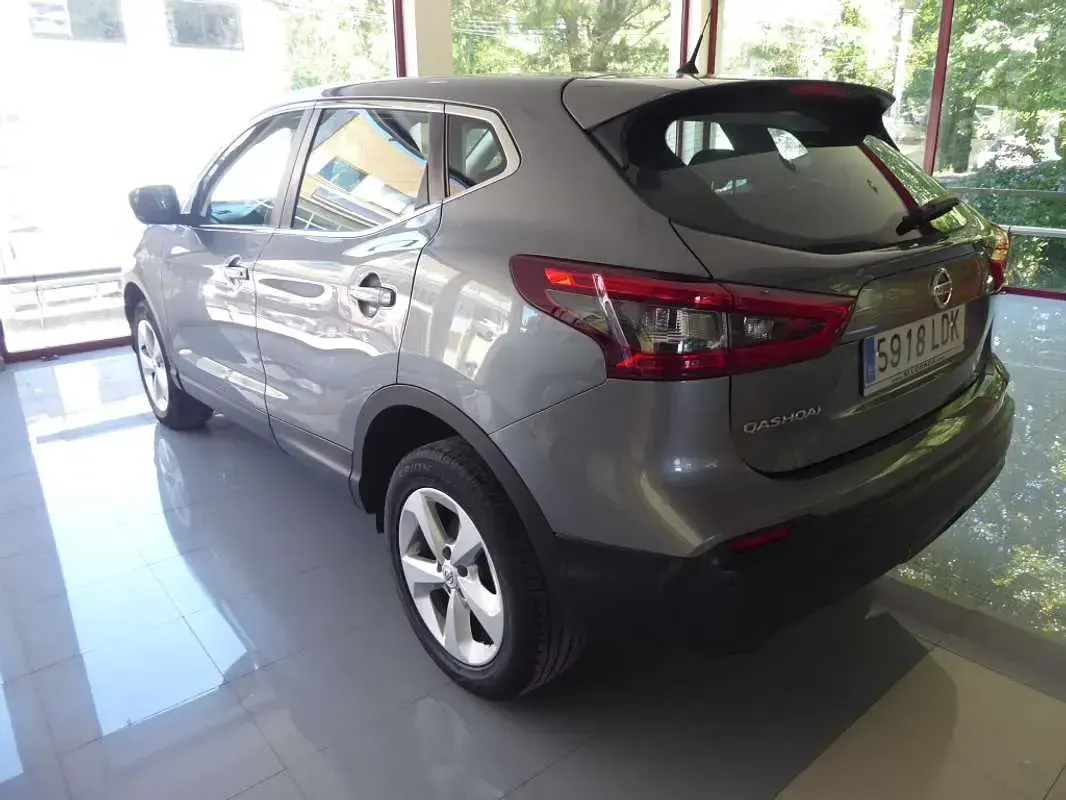 Usado Nissan Qashqai Acenta 150 CV (110 kW) 2019 Gris SUV