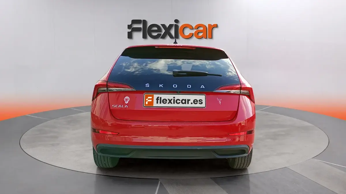 Usado Skoda Scala Ambition 150 CV (110 kW) 2019 Rojo Utilitario