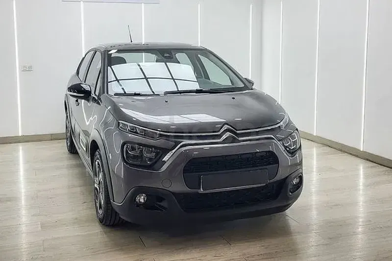 Usado Citroën C3 PureTech 83 CV (61 kW) 2025 Gris / plata SUV