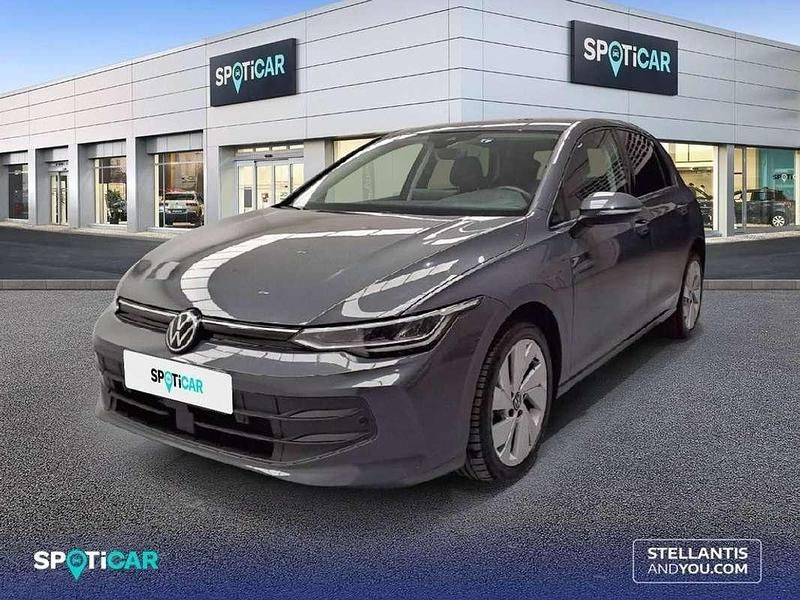 Usado VW Golf VIII 116 CV (85 kW) 2025 Gris Utilitario