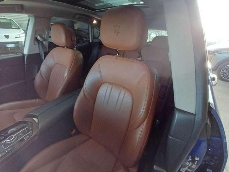 Usado Maserati Levante 275 CV (202 kW) 2019 Azul SUV