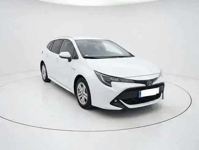 Usado Toyota Corolla Active 122 CV (89 kW) 2021 Blanco Familiar