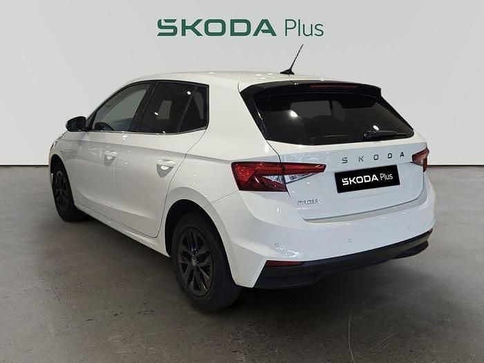 Usado Skoda Fabia Selection 115 CV (84 kW) 2025 Blanco Utilitario