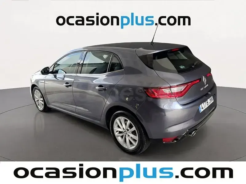 Usado Renault Mégane IV Zen 110 CV (80 kW) 2017 Gris / plata Berlina
