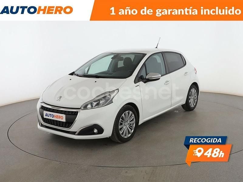 Blanco Usado 2019 Peugeot 208 Signature Sky Utilitario | 9999 € (Un poco caro) - Imagen 1/3