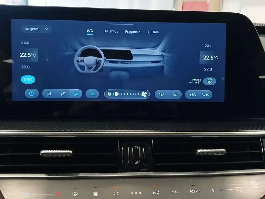 Usado Ebro s700 Luxury 147 CV (108 kW) 2025 Gris SUV