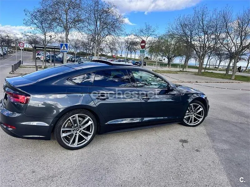Usado Audi A5 Sportback Sport 218 CV (160 kW) 2018 Gris / plata Utilitario