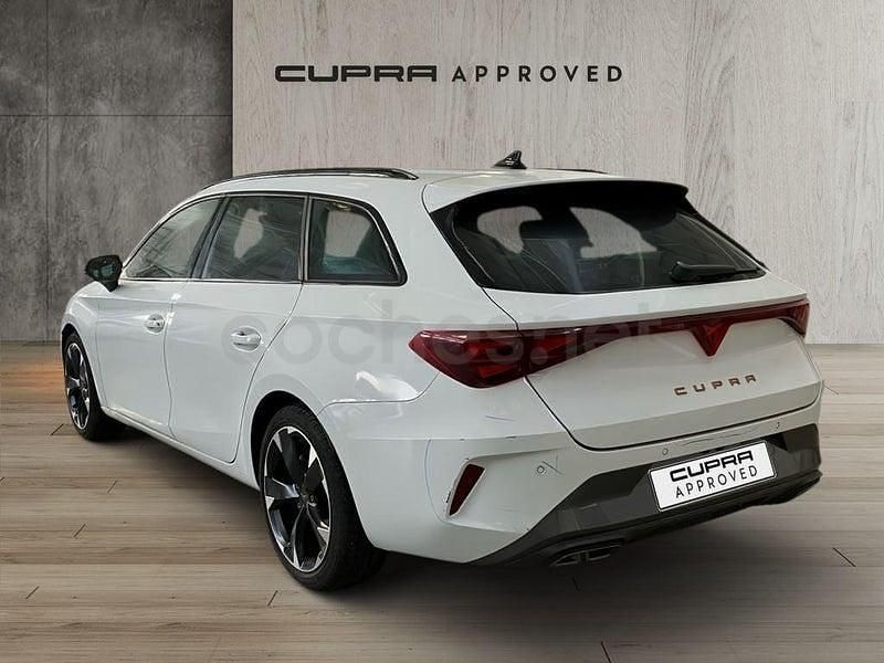 Usado Cupra Leon 150 CV (110 kW) 2025 Blanco Familiar