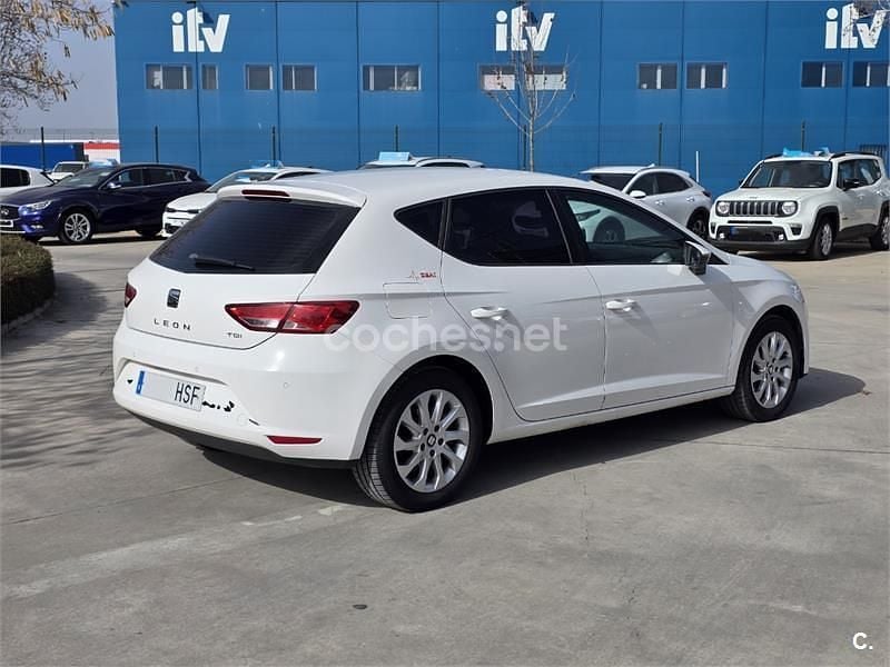 Usado Seat Leon Style 105 CV (77 kW) 2013 Blanco Berlina