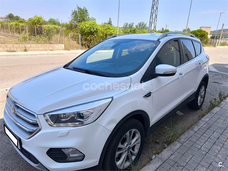 Usado Ford Kuga Titanium 120 CV (88 kW) 2018 Blanco SUV