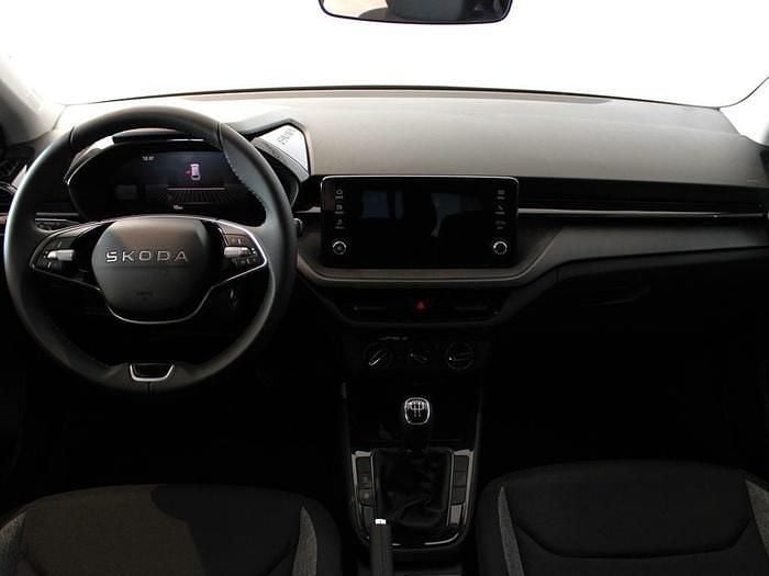 Nuevo Skoda Fabia 95 CV (69 kW) 2025 Gris Utilitario