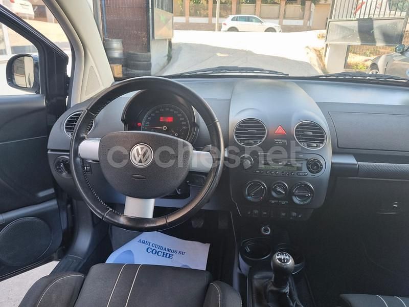 Usado VW New Beetle 105 CV (77 kW) 2009 Negro Utilitario