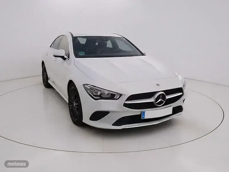 Usado Mercedes CLA220 190 CV (139 kW) 2022 Blanco Coupe