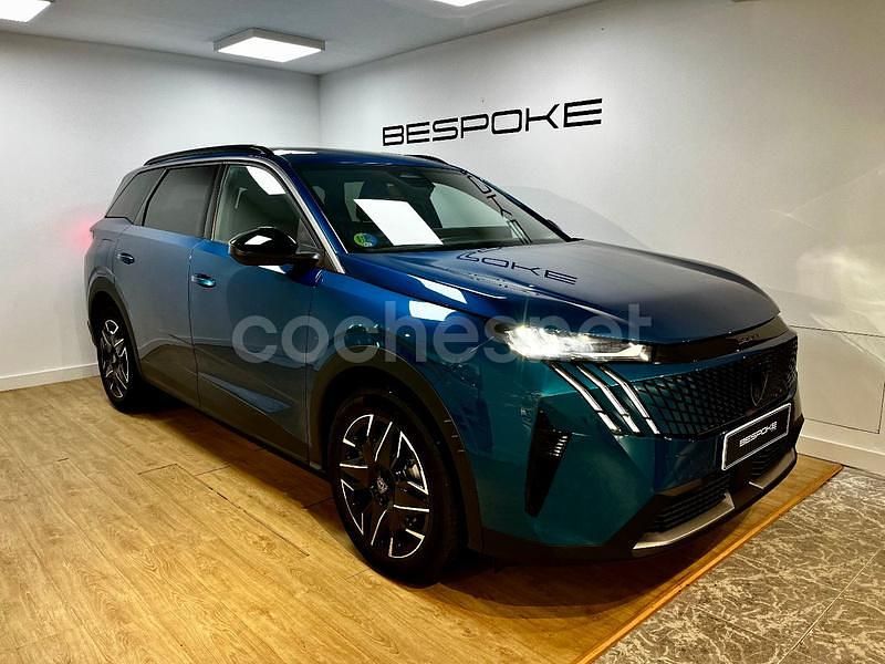 Azul Usado 2025 Peugeot 5008 Allure Monovolumen | 32.999 € (Precio justo) - Imagen 1/4