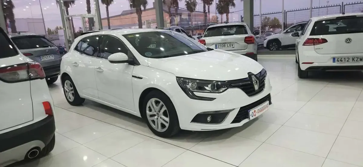 Usado Renault Mégane Business 116 CV (85 kW) 2020 Blanco Utilitario