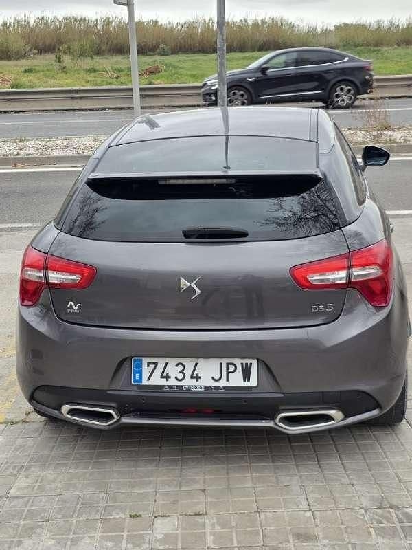 Usado DS Automobiles DS5 Style 120 CV (88 kW) 2016 Gris / plata Utilitario