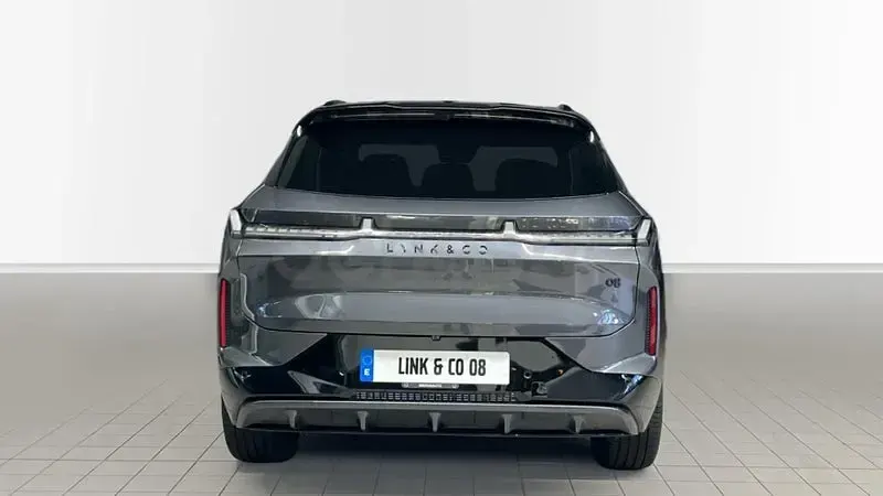 Usado Lynk & Co 08 350 CV (257 kW) 2025 Gris / plata SUV