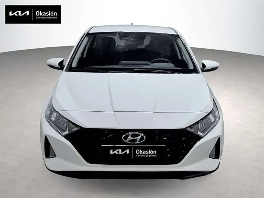 Usado Hyundai i20 101 CV (74 kW) 2023 Blanco Utilitario