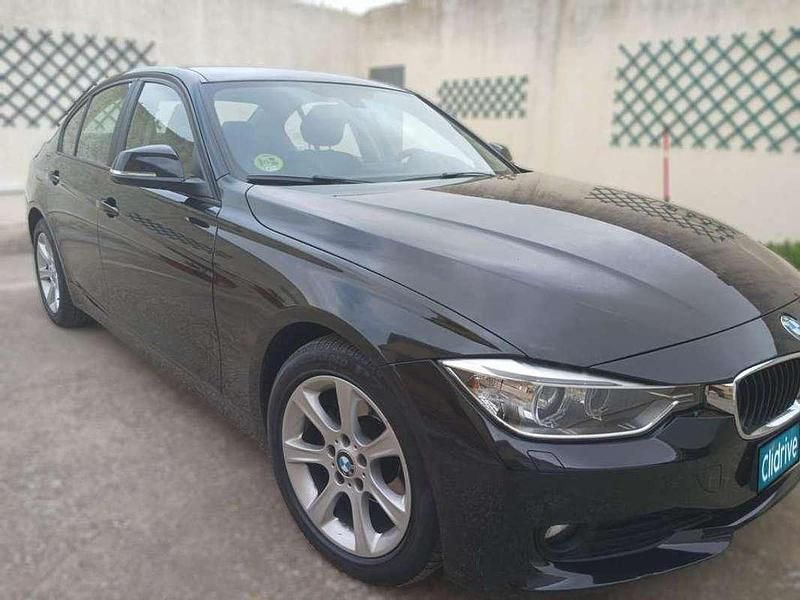 Usado BMW 318 143 CV (105 kW) 2013 Negro Berlina