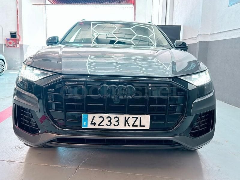 Usado Audi Q8 S-Line 340 CV (250 kW) 2020 Gris SUV
