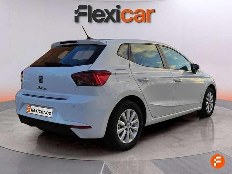 Usado Seat Ibiza Style 116 CV (85 kW) 2023 Blanco Utilitario