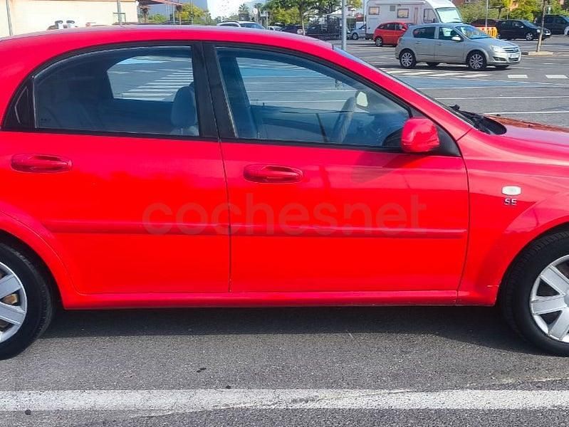 Usado Chevrolet Lacetti SE 95 CV (69 kW) 2009 Rojo Berlina