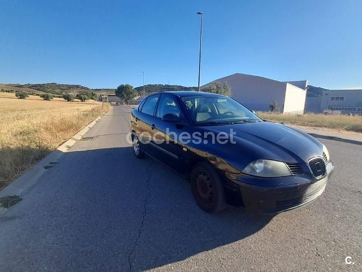 Usado Seat Cordoba Reference 70 CV (51 kW) 2006 Negro Berlina