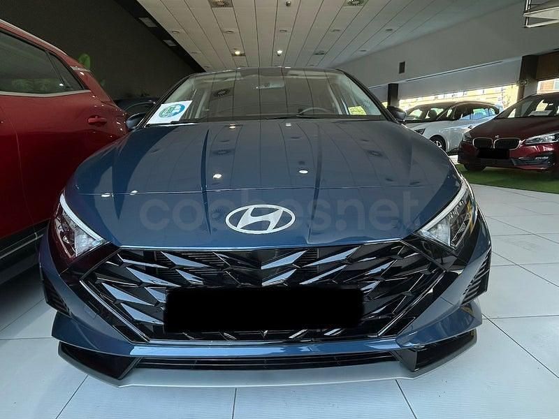 Usado Hyundai i20 100 CV (73 kW) 2024 Azul Utilitario