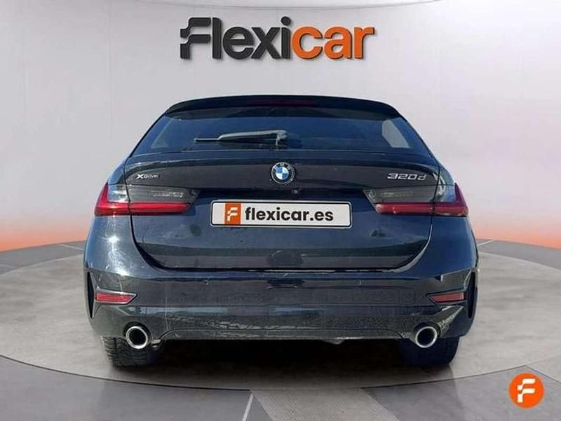 Usado BMW 320 190 CV (139 kW) 2020 Negro Familiar