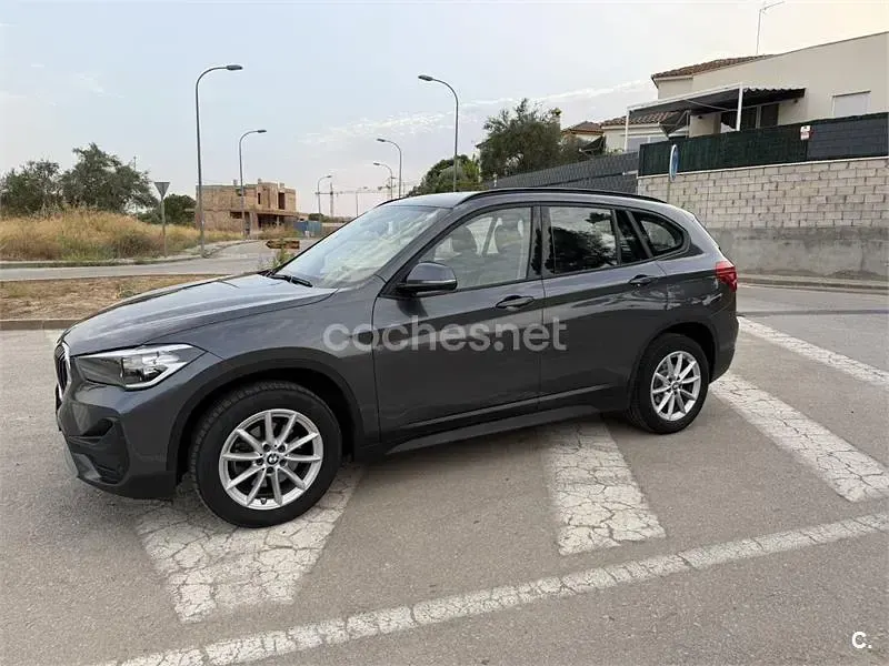 Usado BMW X1 Comfort Edition 150 CV (110 kW) 2022 Gris / plata SUV