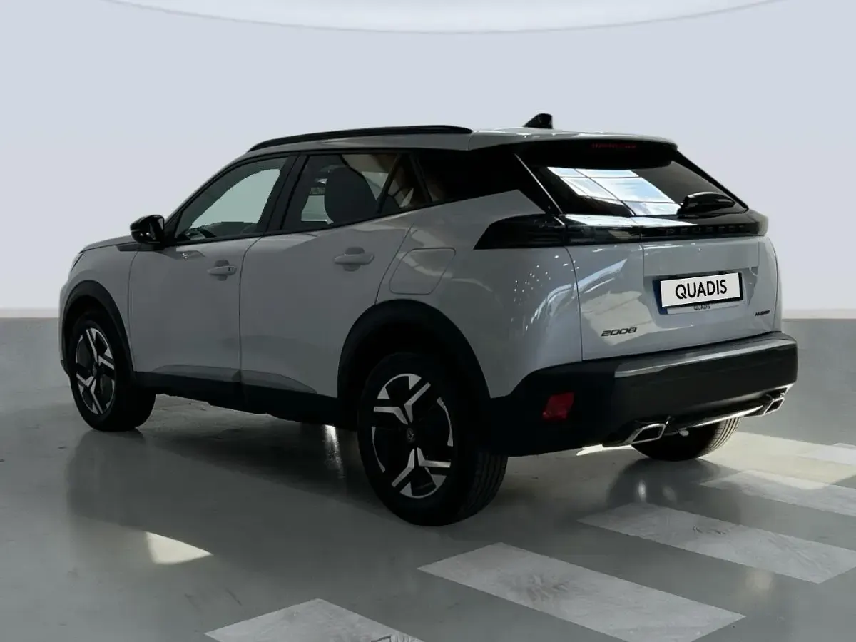 Usado Peugeot 2008 Allure 145 CV (106 kW) 2025 Blanco SUV