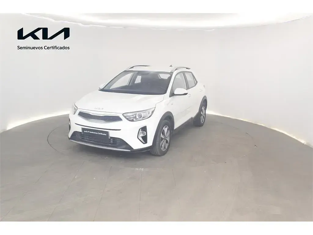 Usado Kia Stonic 101 CV (74 kW) 2025 Blanco SUV