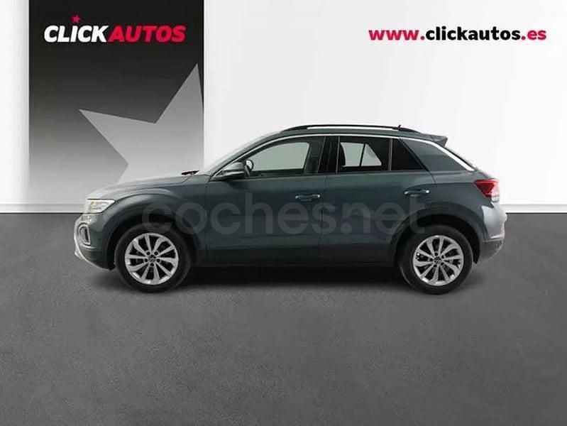Usado VW T-Roc Life 110 CV (80 kW) 2024 Azul SUV