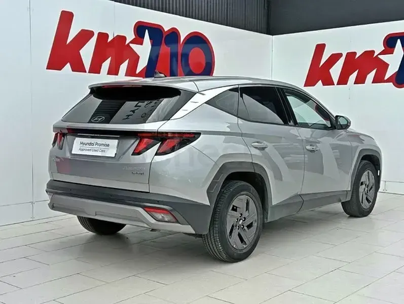 Usado Hyundai Tucson 160 CV (117 kW) 2024 Gris / plata SUV
