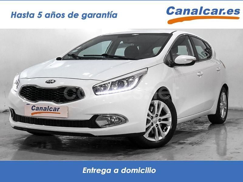 Blanco Usado 2015 Kia Ceed GT Berlina | 7925 € (Precio justo) - Imagen 1/4