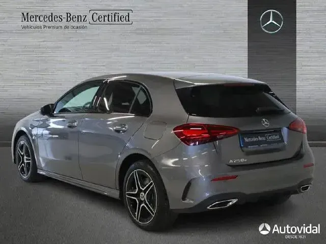 Usado Mercedes A250 218 CV (160 kW) 2025 Gris montaña