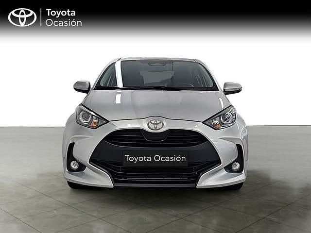 Usado Toyota Yaris Hybrid Active 116 CV (85 kW) 2025 Gris Berlina