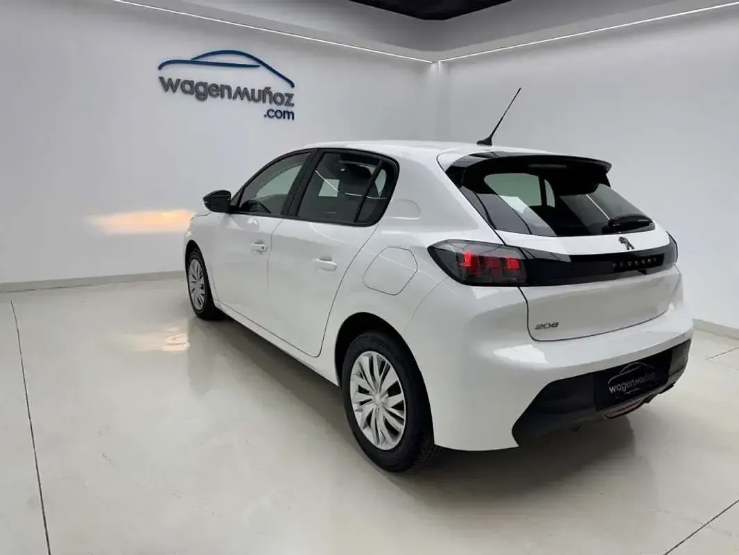 Usado Peugeot 208 Active 102 CV (75 kW) 2022 Blanco Utilitario